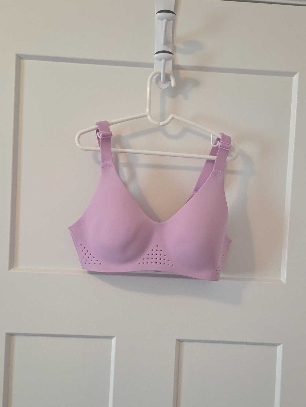 Victoria's Secret Lavender Wireless Sports Bra XS